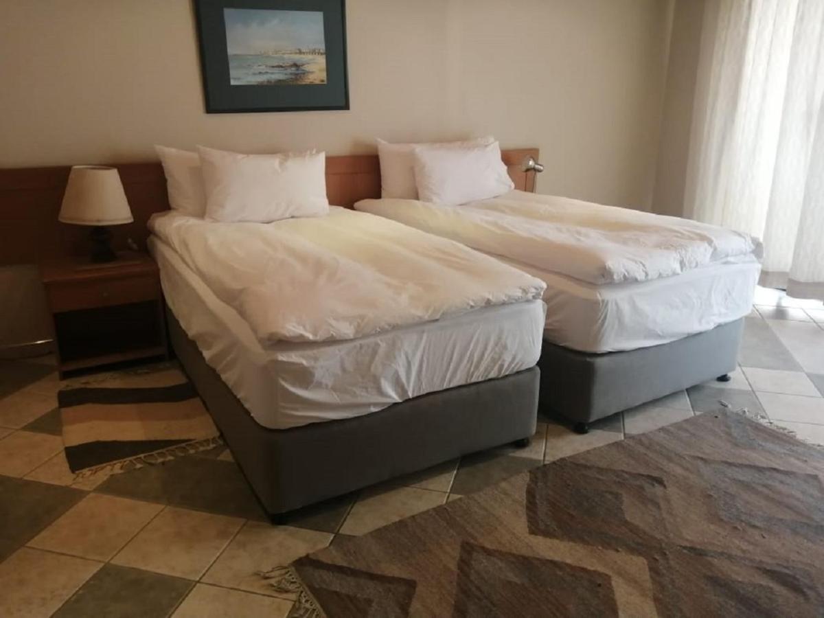Hotel Pension Palmquell Klein Windhoek 外观 照片